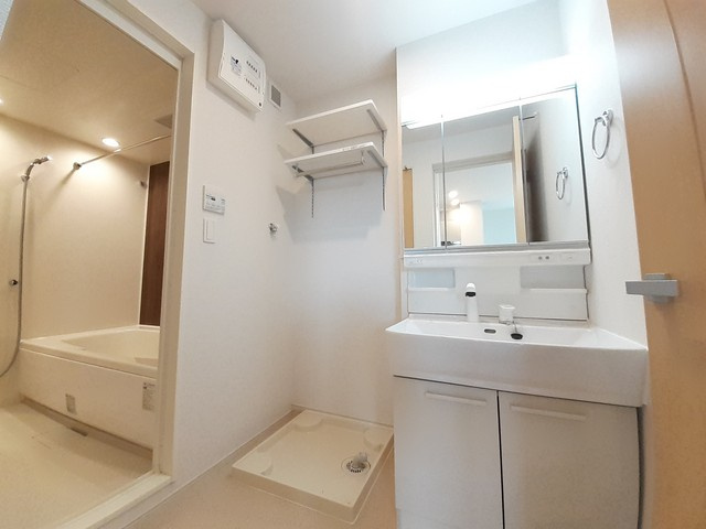 カーサ・ヴィオラの独立洗面台