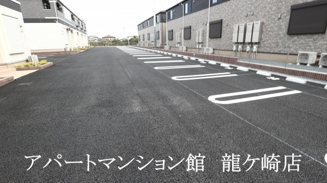 リリア・ヴィレⅠの駐車場