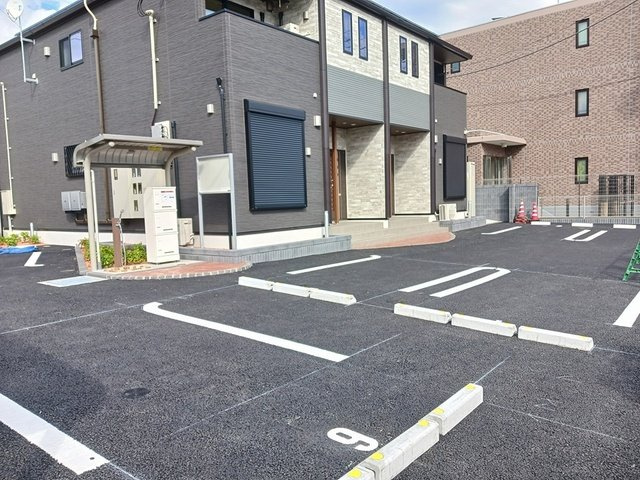 クラール・エルの駐車場