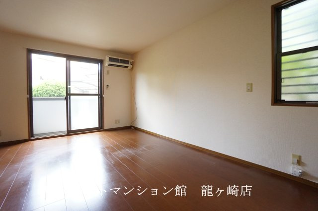 ドレミメゾンBの居間・リビング