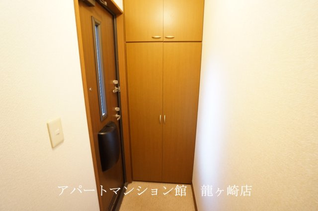 ドレミメゾンBの玄関