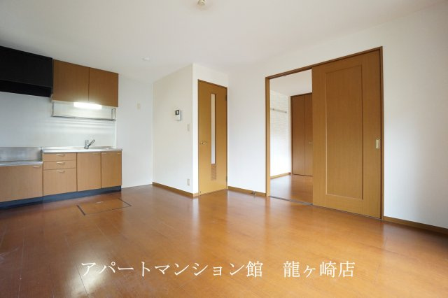 ドレミメゾンBの居間・リビング