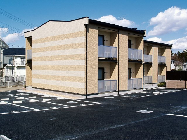 レオパレスコテナン阿見Cの外観|画像1