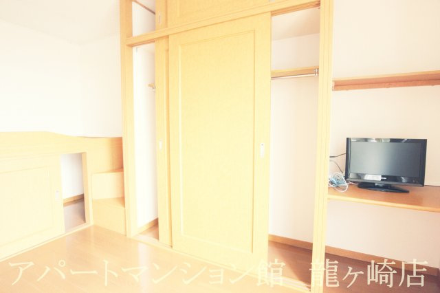 レオパレス山久の収納