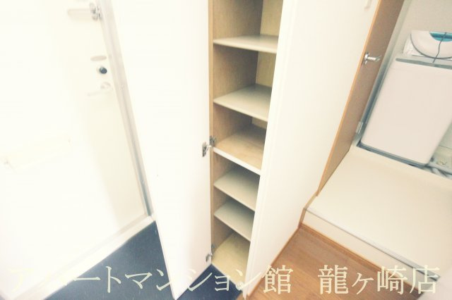 レオパレス山久の収納