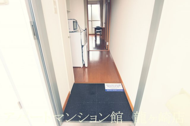 レオパレス山久の玄関