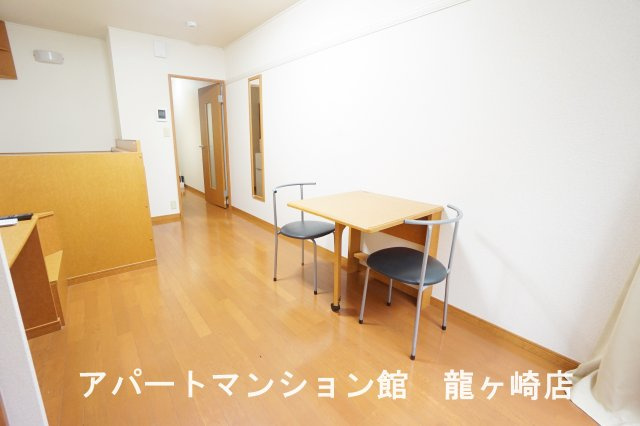 レオパレス霞南の寝室