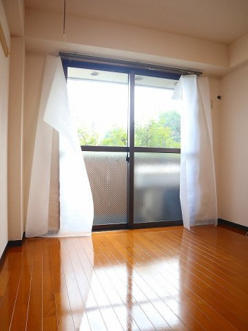 【居間・リビング】 | ピュアメゾンT＆Y | ゆったり過ごせるリビングです