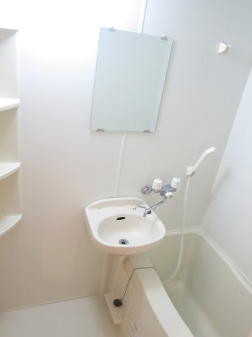 フェリーチェ生麦イーストの浴室|※現況優先