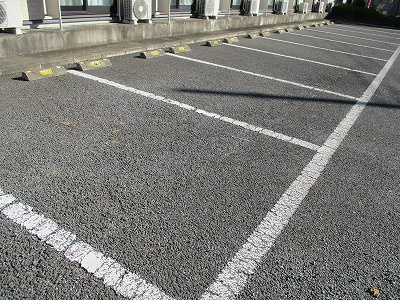レオパレスエスピナカⅠの駐車場