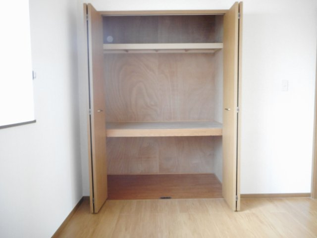 メゾン・コリーヌⅡの収納