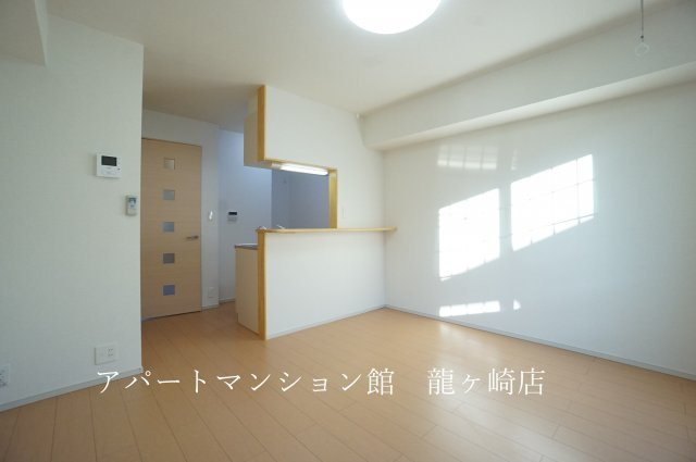 クレア・ポルトBの居間・リビング