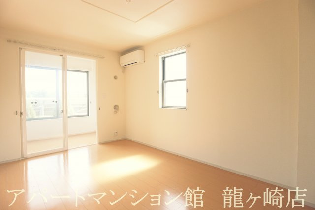 ヒラルス　コルリスの居間・リビング