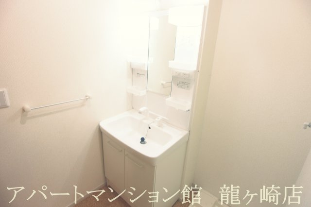 ヒラルス　コルリスの独立洗面台