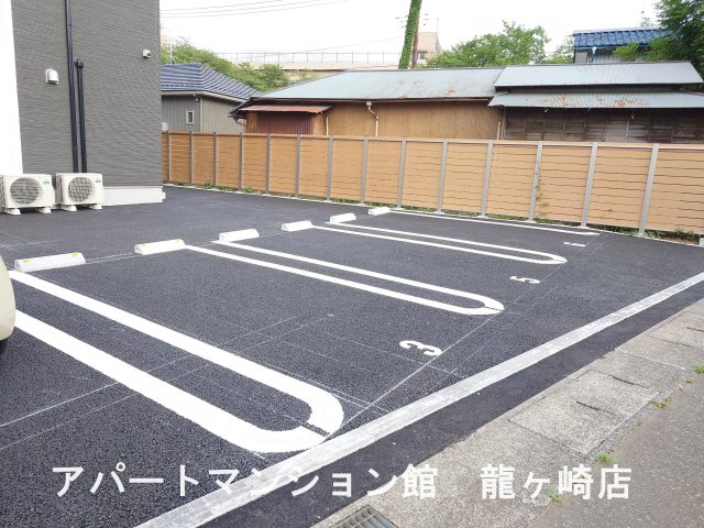 sakuraの駐車場