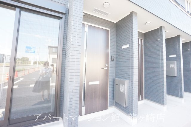 irie life (アイリーライフ）の玄関