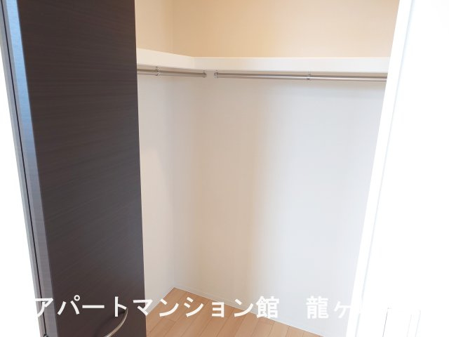 ロングパインの収納