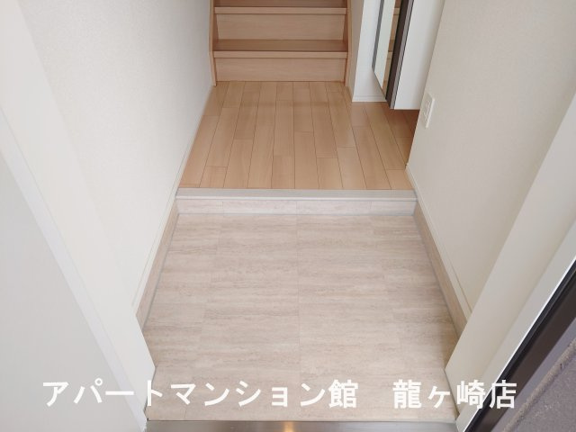 ロングパインの玄関