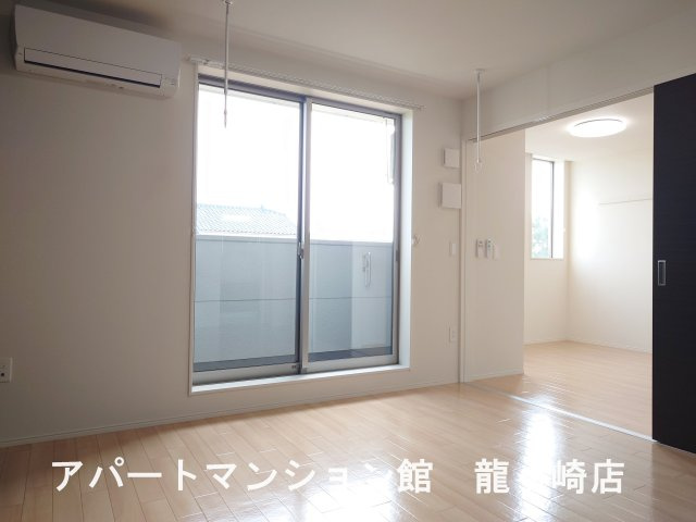 ロングパインの居間・リビング