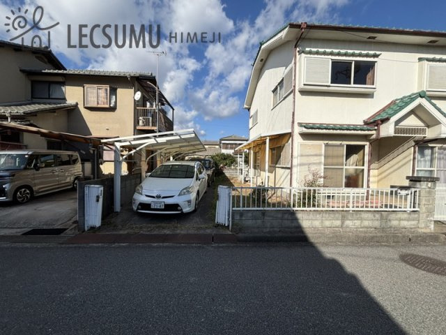 姫路市別所町小林/中古戸建の駐車場