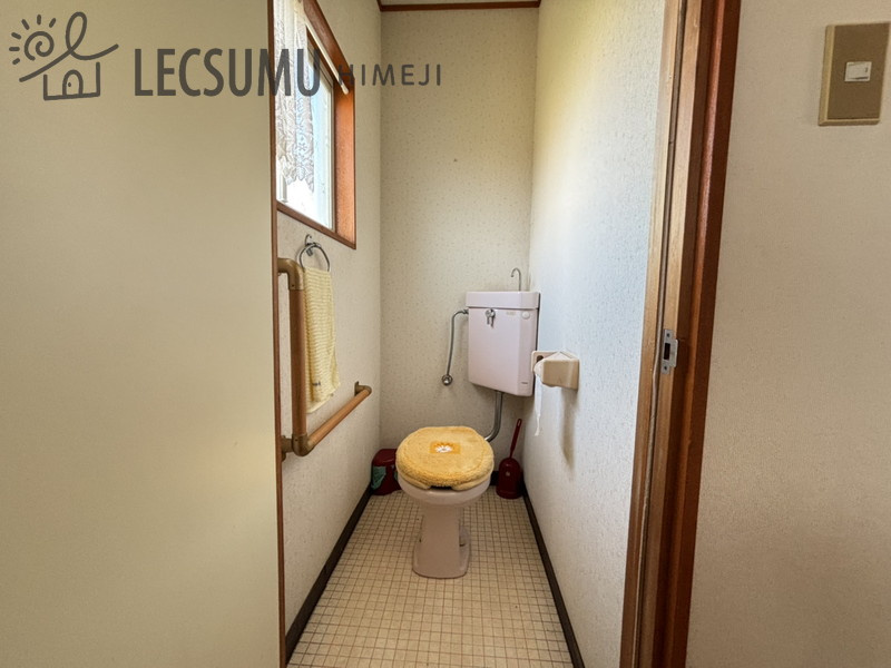 姫路市別所町小林/中古戸建のトイレ