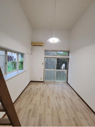 ビッグインうずらのの居間・リビング