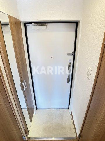 ラ・ミモーサの玄関