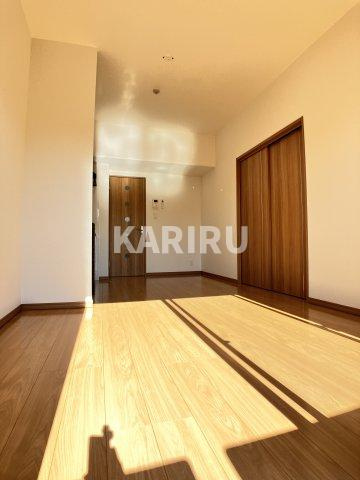 ラ・ミモーサの居間・リビング