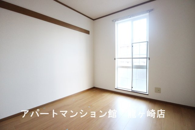 サンライトの洋室