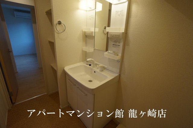 ヴィラフォレストDの独立洗面台