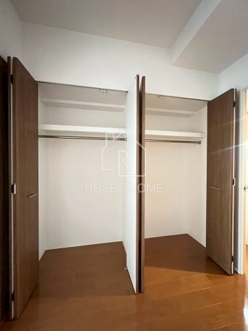 レジュールアッシュ梅田AXIAの収納