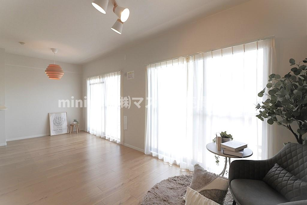 レックスコート都島の居間・リビング