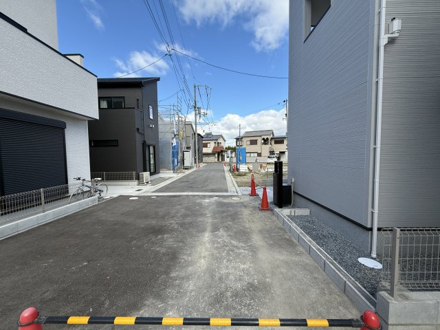 リナージュ堺市中区福田第３期の前面道路含む現地写真