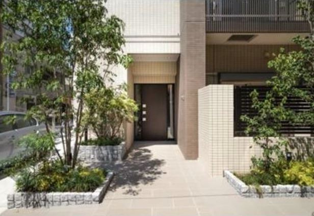 ウェリナ浅草のエントランス