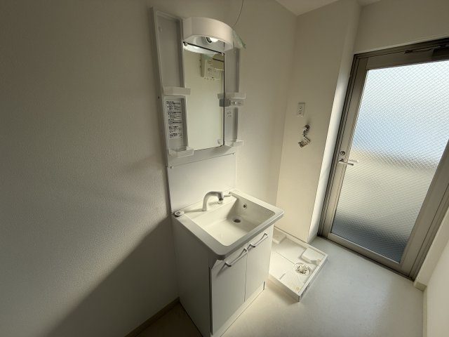 マノワール豊中玉井町の独立洗面台