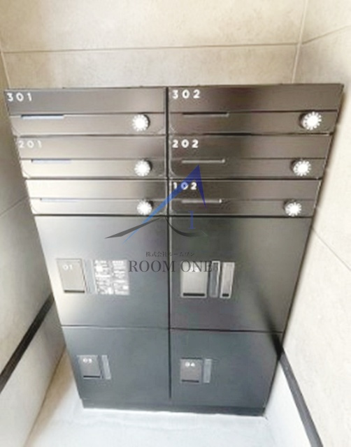 アーク大森のその他共用部分|集合ポストと4宅配ボックスです。