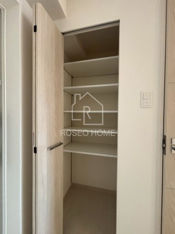 カーサヴェルデ東小橋の玄関