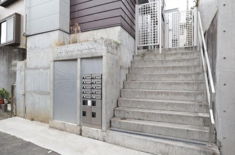 ヒルテラス神楽坂のエントランス