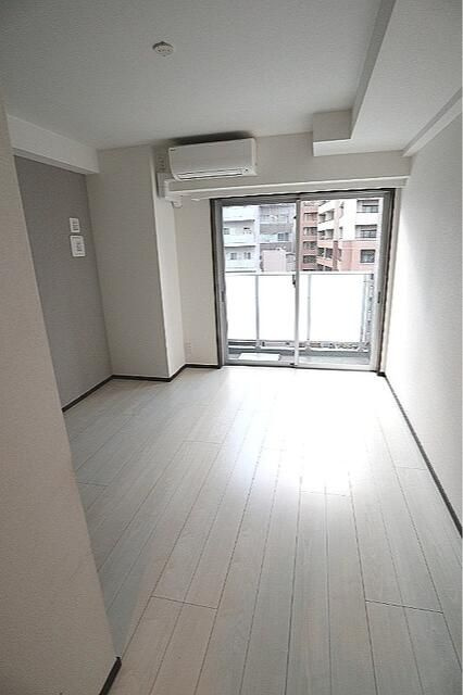 ＧＥＮＯＶＩＡ上野Ⅱｓｋｙｇａｒｄｅｎの居間・リビング