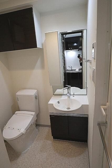 ＧＥＮＯＶＩＡ上野Ⅱｓｋｙｇａｒｄｅｎの洗面所