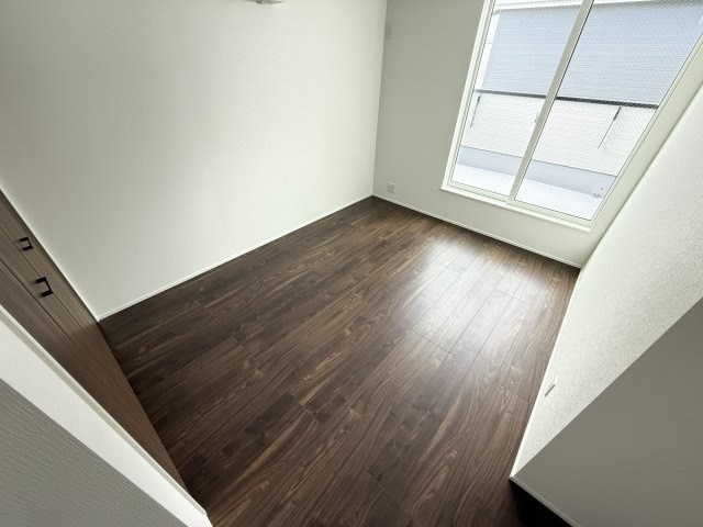 リナージュ堺市中区福田第３期の洋室