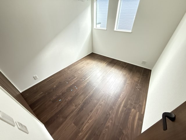 リナージュ堺市中区福田第３期の洋室