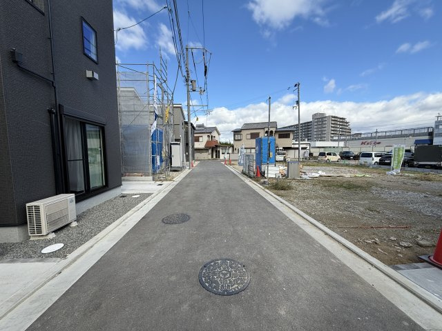 リナージュ堺市中区福田第３期の前面道路含む現地写真