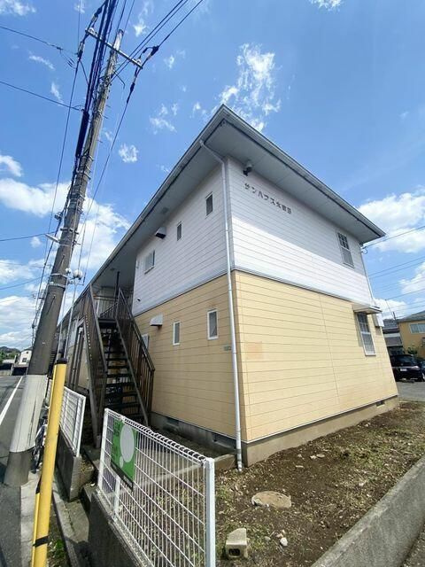 サンハウス大泉Ｂ棟の外観