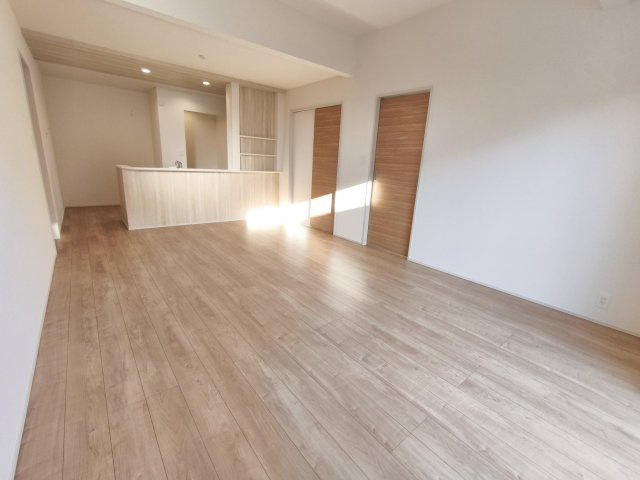 Blooming　Garden　児玉郡上里町七本木（平屋建て）の居間・リビング