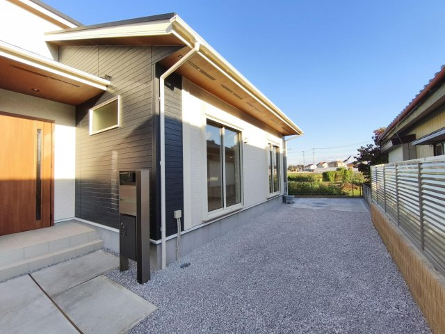 Blooming　Garden　児玉郡上里町七本木（平屋建て）の外観