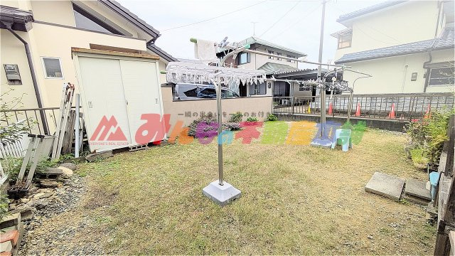 久留米市上津町の中古一戸建の庭