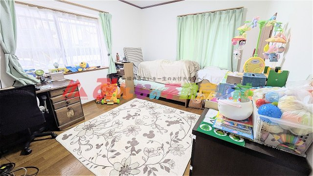 久留米市上津町の中古一戸建の寝室