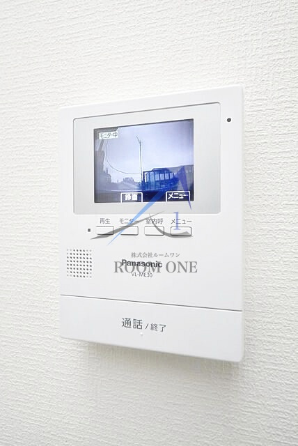 三軒茶屋マンションのセキュリティ|モニター付きインターホンです。