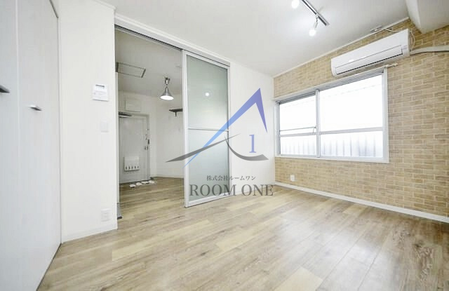 三軒茶屋マンションの居間・リビング|洋室のお部屋です。